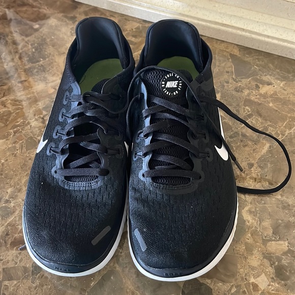 Nike Shoes - Nike shoes